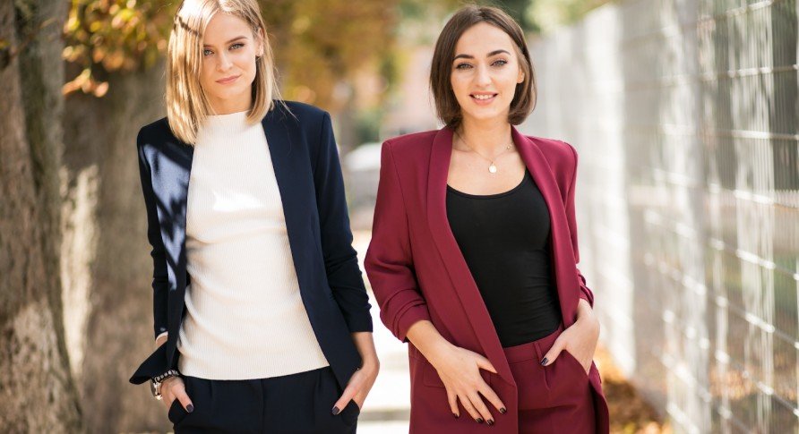 How to Choose the Perfect Power Suit for Women