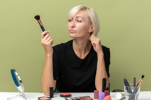The Best Makeup Tips for Mature Skin: Achieve a Radiant, Youthful Glow